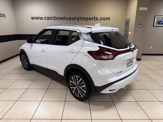 Used 2021 Nissan Kicks SV FWD image 4