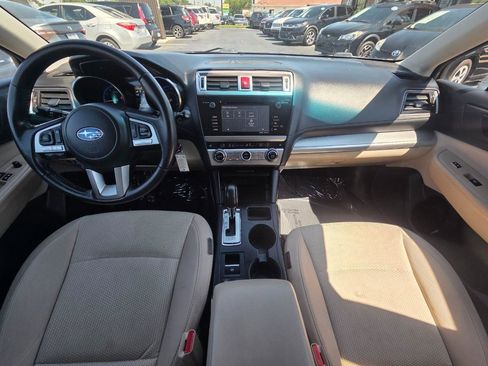 Used 2017 Subaru Outback 2.5i Premium AWD/4WD image 20