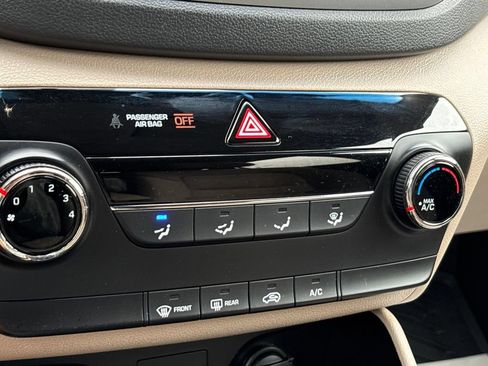 Used 2016 Hyundai Tucson SE w/ Option Group 02 AWD/4WD image 15