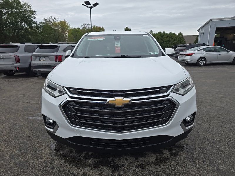 Used 2021 Chevrolet Traverse LT FWD image 2
