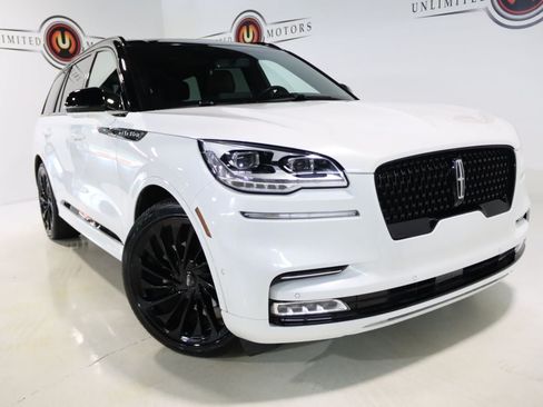 Used 2024 Lincoln Aviator Black Label AWD/4WD image 9