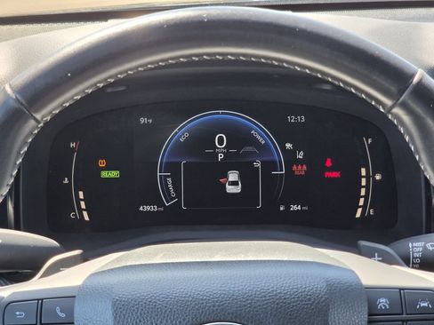 Used 2025 Toyota Camry SE FWD image 16