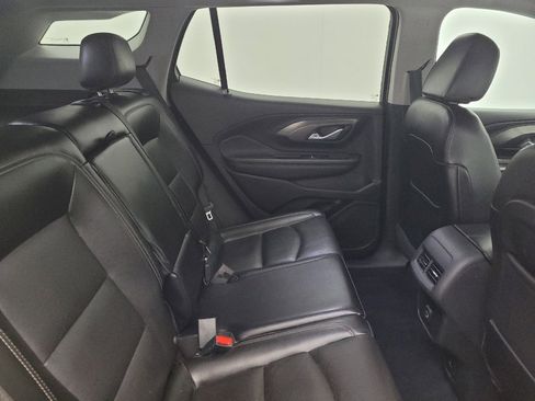 Used 2022 GMC Terrain SLT image 19