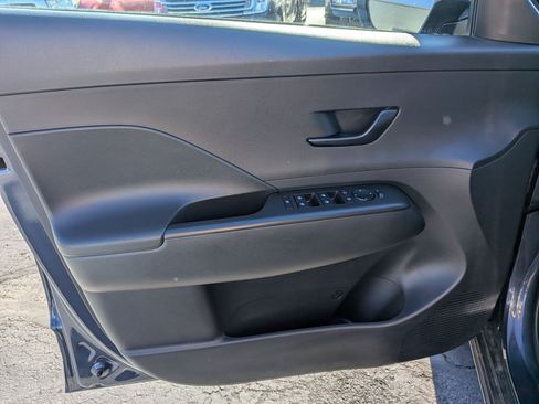 Certified 2025 Hyundai Kona SEL AWD/4WD image 14