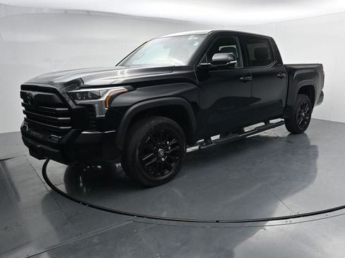 Used 2025 Toyota Tundra Limited AWD/4WD image 4