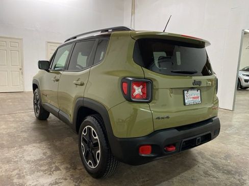 Used 2015 Jeep Renegade Trailhawk w/ Premium Leather Group image 4