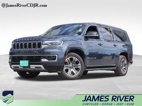 Used 2023 Jeep Wagoneer L Series II image 1