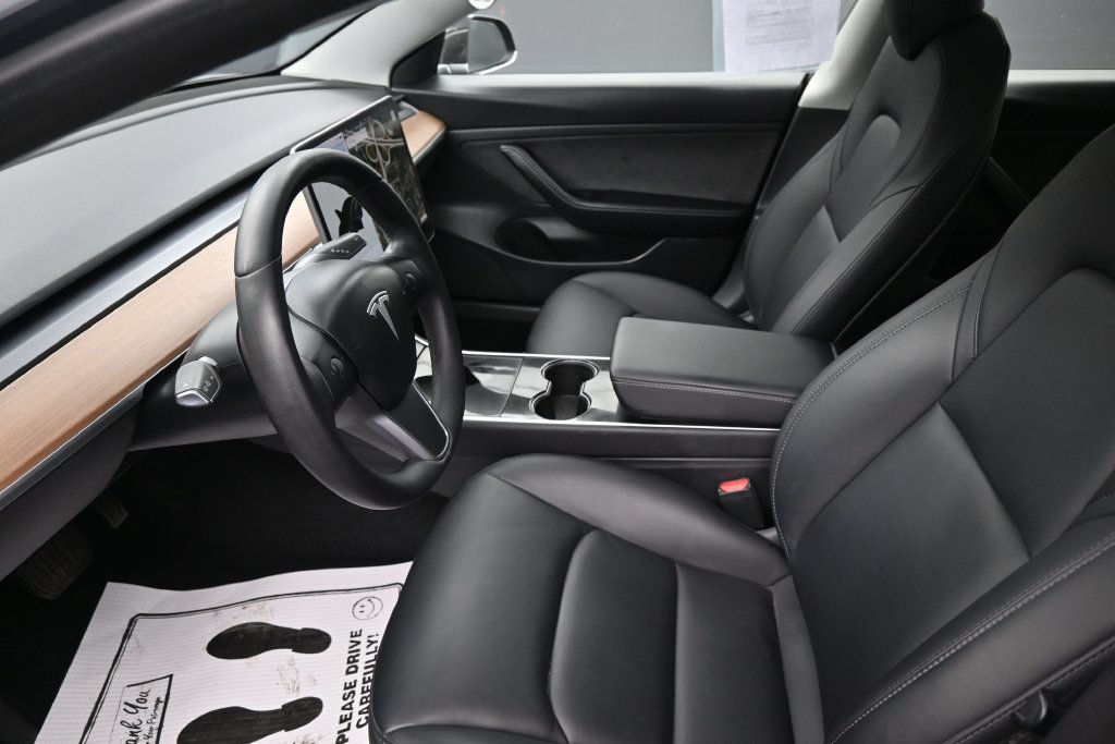 Used 2020 Tesla Model 3 Standard Range Plus RWD image 21