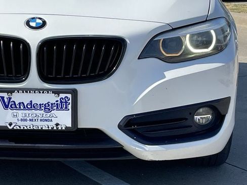 Used 2018 BMW 230i xDrive Coupe AWD/4WD image 8