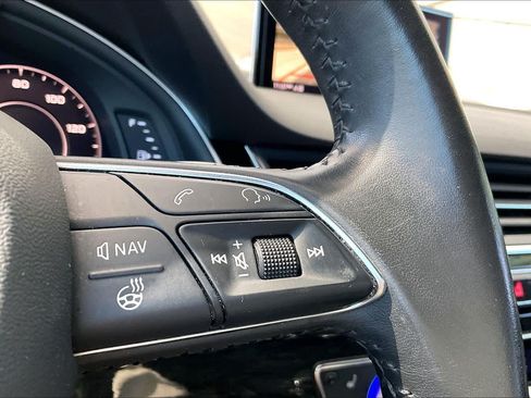 Used 2018 Audi Q7 3.0T Prestige w/ Prestige Package AWD/4WD image 25
