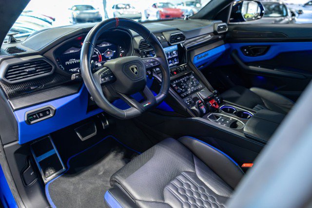 Used 2023 Lamborghini Urus S AWD/4WD image 11