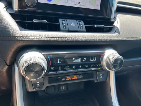 Used 2023 Toyota RAV4 XLE Premium image 28