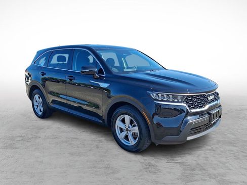 Used 2023 Kia Sorento LX FWD image 7