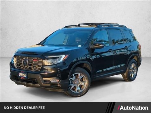 Used 2023 Honda Passport TrailSport image 1