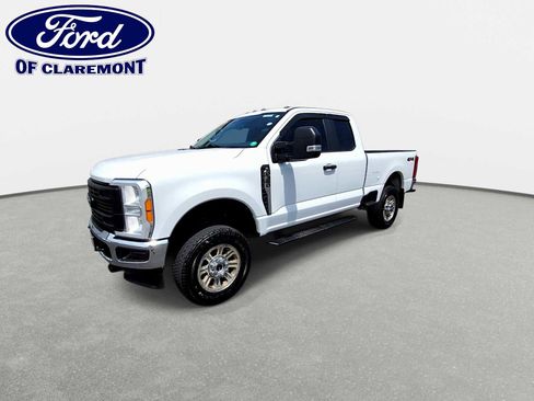 Used 2023 Ford F350 XL w/ Snow Plow Prep Package AWD/4WD image 4
