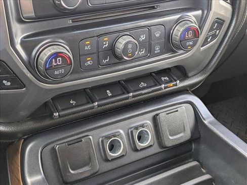 Used 2018 Chevrolet Silverado 1500 LTZ w/ Texas Edition image 15