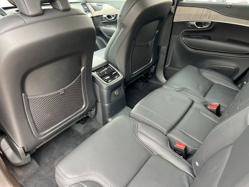 Used 2025 Volvo XC90 T8 Ultra w/ Protection Package Premier AWD/4WD image 40