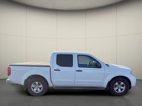 Used 2012 Nissan Frontier SV image 8