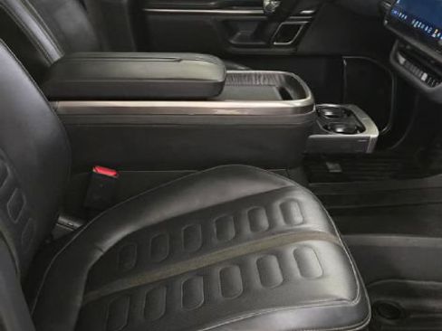 Used 2023 Rivian R1S Adventure AWD/4WD image 11