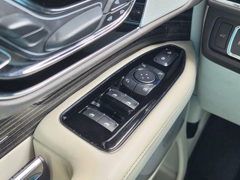 Used 2022 Lincoln Navigator Black Label AWD/4WD image 34