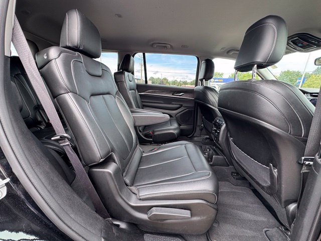 Used 2023 Jeep Grand Cherokee L Limited AWD/4WD image 14