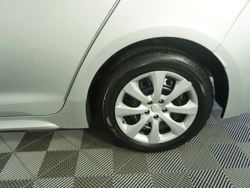 Used 2023 Toyota Corolla LE FWD image 18