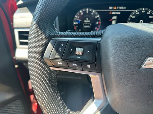 Used 2023 Mitsubishi Outlander SE Black Edition AWD/4WD image 21