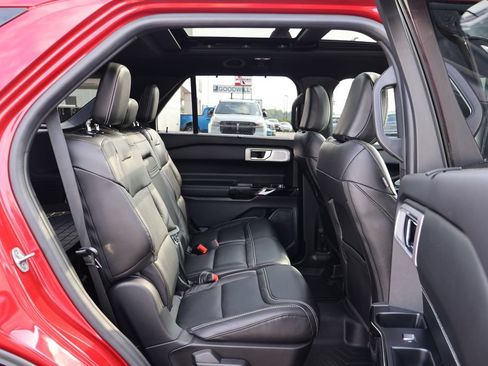 Used 2022 Ford Explorer ST w/ Equipment Group 401A AWD/4WD image 28