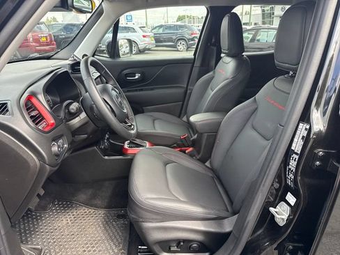 Used 2022 Jeep Renegade Trailhawk AWD/4WD image 15