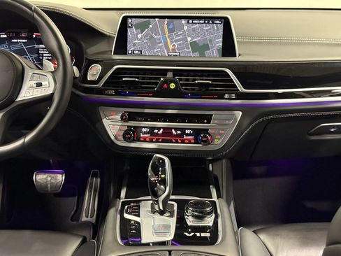 Used 2022 BMW M760i xDrive w/ Luxury Rear Seating Package AWD/4WD image 48