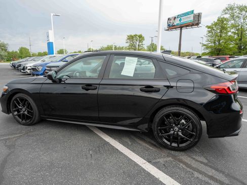Used 2025 Honda Civic Sport image 4