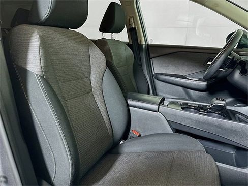 Used 2023 Nissan Rogue SV image 26