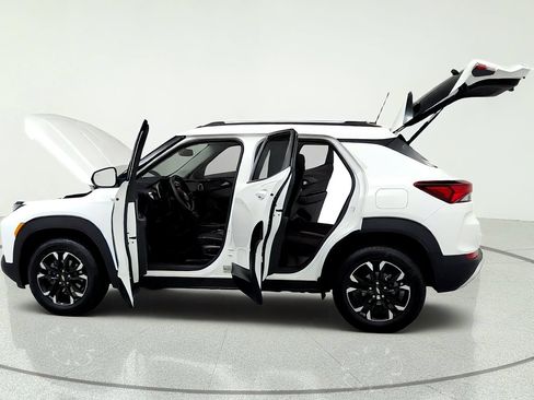 Used 2023 Chevrolet TrailBlazer LT w/ Convenience Package AWD/4WD image 8