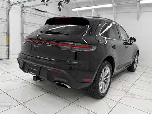 New 2026 Porsche Macan image 12
