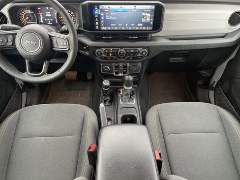 Used 2024 Jeep Wrangler Sport S image 13