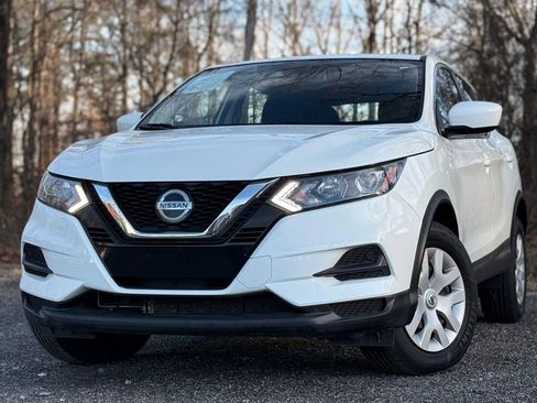 Used 2020 Nissan Rogue Sport S FWD image 1