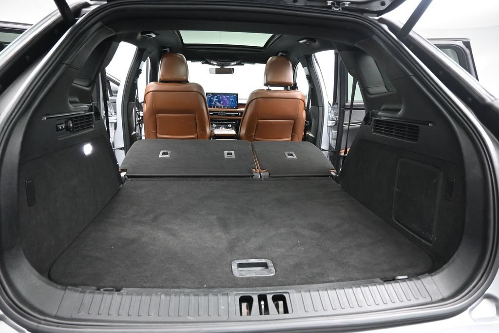 Used 2023 Lincoln Nautilus Reserve FWD image 23