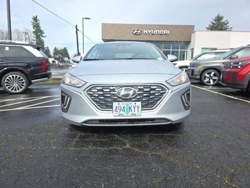 Used 2020 Hyundai Ioniq SE image 4