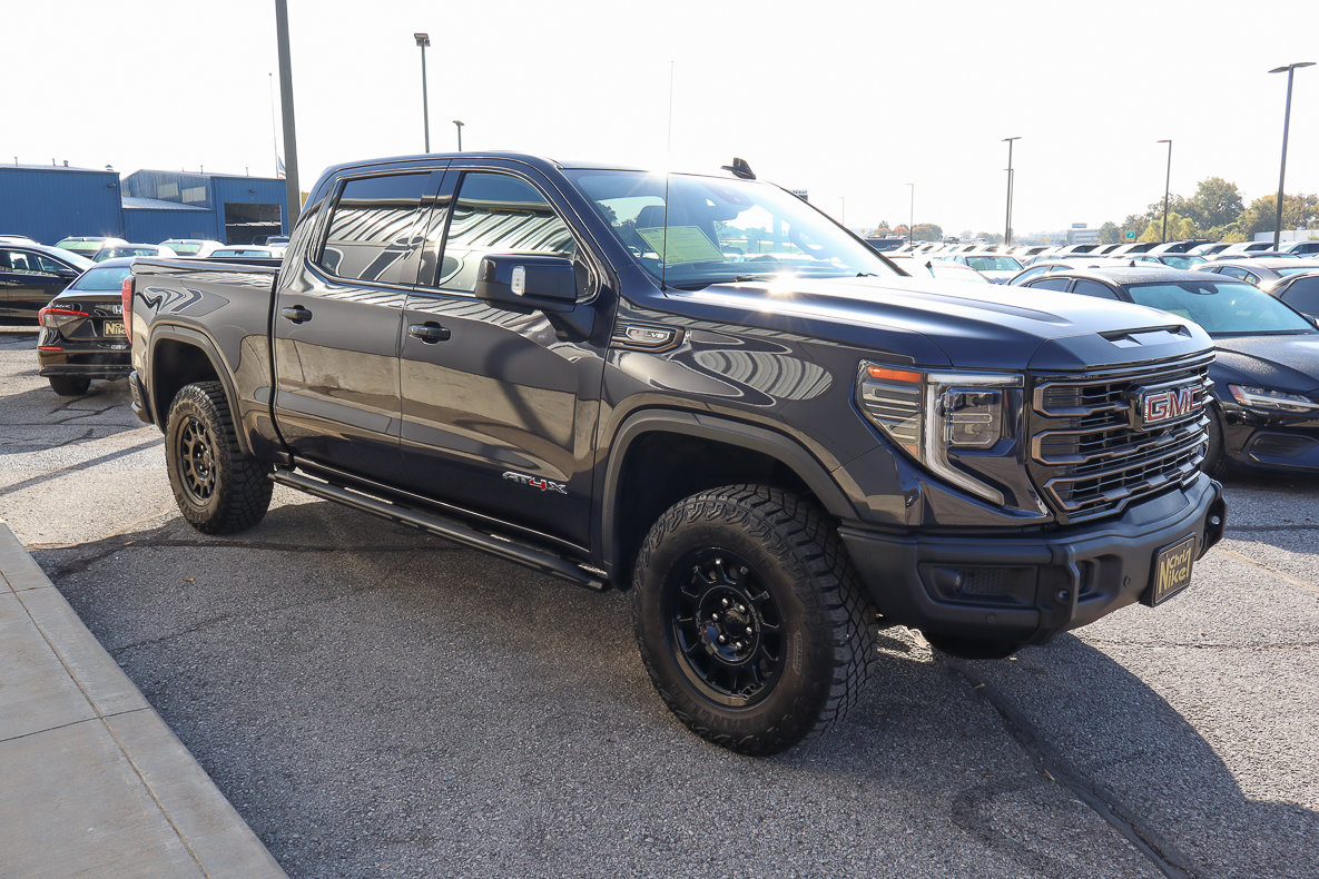 Used 2023 GMC Sierra 1500 AT4X w/ AT4X AEV Edition AWD/4WD image 3