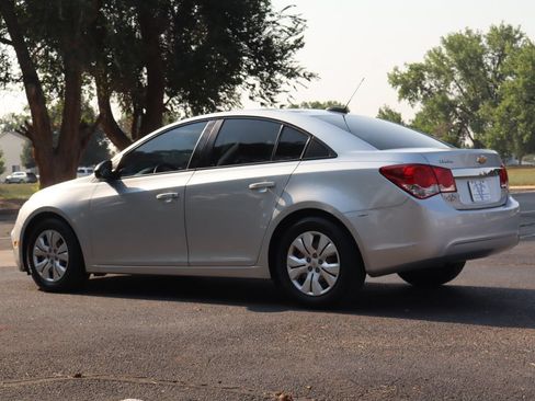 Used 2016 Chevrolet Cruze LS FWD image 7