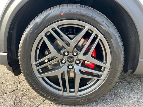 New 2026 Ford Explorer ST w/ Sun And Sound Package image 43