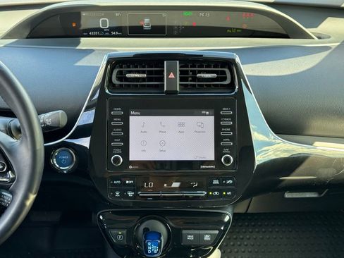 Certified 2022 Toyota Prius XLE image 17