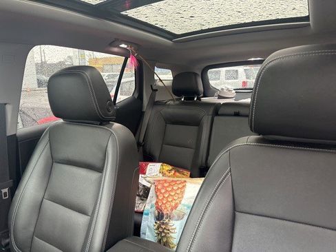 Certified 2022 GMC Terrain SLT w/ Elevation Edition image 2