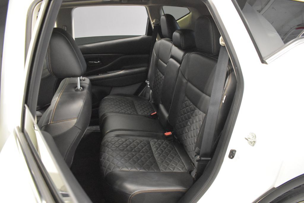 Certified 2023 Nissan Murano Platinum w/ Cargo Package FWD image 32