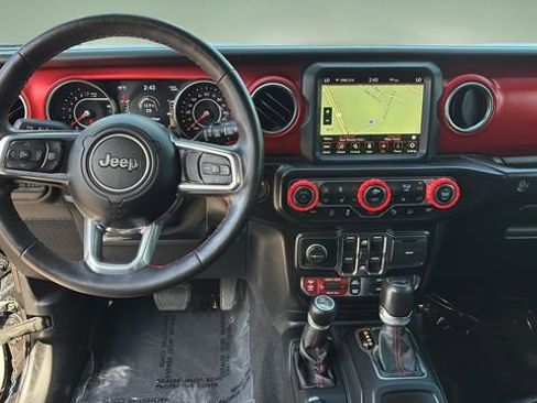 Used 2021 Jeep Wrangler Unlimited Rubicon AWD/4WD image 10
