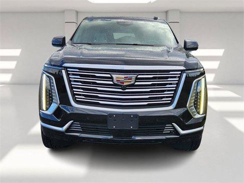 Certified 2025 Cadillac Escalade Premium Luxury Platinum image 8