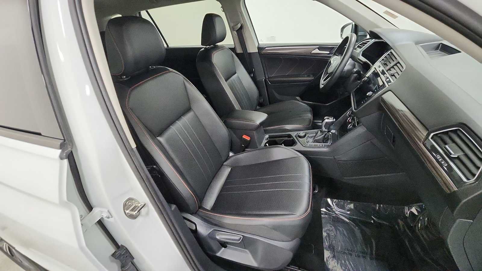Used 2024 Volkswagen Tiguan Wolfsburg Edition AWD/4WD image 29