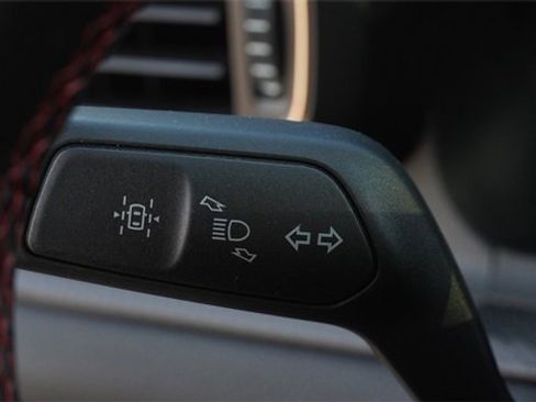 Used 2023 Ford Explorer ST-Line w/ Class IV Trailer Tow Package image 32