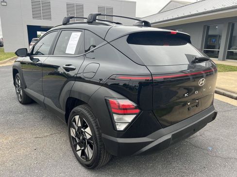 Used 2024 Hyundai Kona SEL w/ Convenience Package AWD/4WD image 3