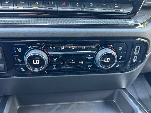 Used 2025 Chevrolet Silverado 1500 ZR2 w/ Technology Package AWD/4WD image 40